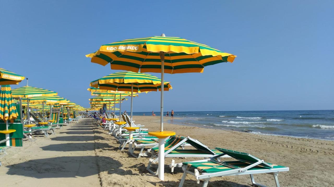 פריגולה Centro Vacanze Lido Smeraldo מראה חיצוני תמונה